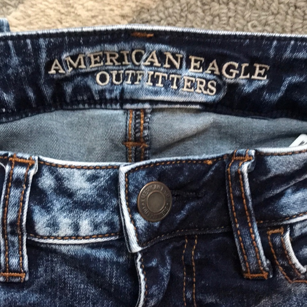 Womens AEO distressed jeans - Picture 3 of 4